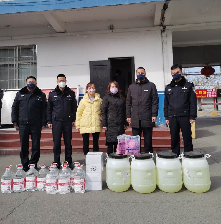 愛(ài)心企業(yè)——西安恒宇鋼管制造有限公司為高陵交警送來(lái)抗疫物資